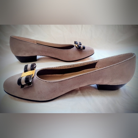 NWT Vintage Lillaz Salvatore Ferragamo Vara Shoes, Suede w/ Two-tone Bow! - Picture 4 of 13